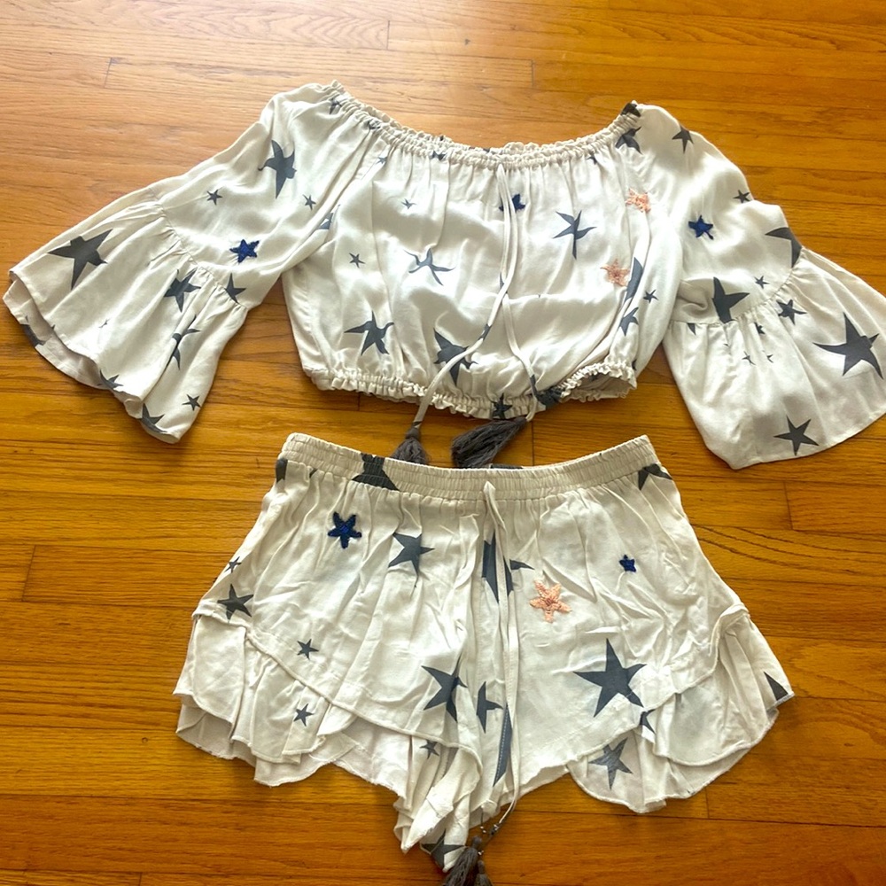 Two piece short outfit with sequin detail